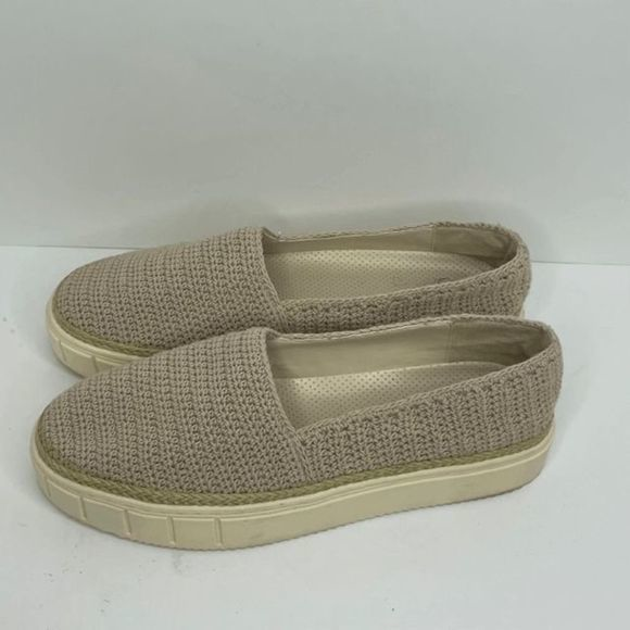 Vince Camuto Tan‎ Relinsta Slip On Flats - Picture 1 of 6